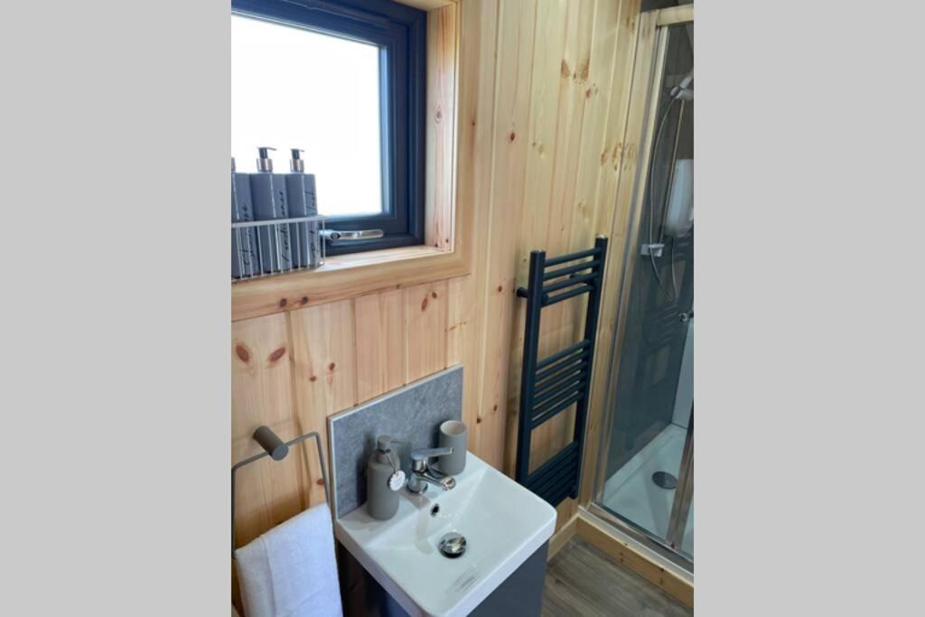 Allt Yelkie Pod Tri, Earlish Extérieur photo